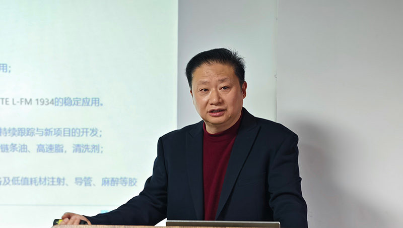胡晓东先生作总结与规划.jpg